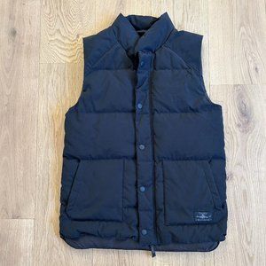 TNA Down Oversized Puffer Vest in Black Size S
